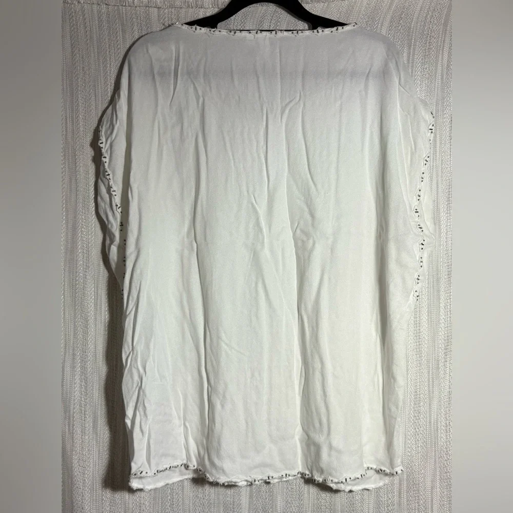 Kut from the Kloth White Blouse with Embroidered Details